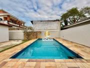 Casa com 4 quartos sendo 1 suíte à venda, 247 m² por R$...