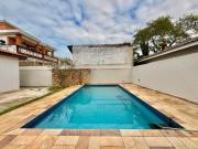 Casa com 4 quartos sendo 1 suíte à venda, 247 m² por R$...