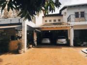 Casa com 4 quartos, sendo 2 suítes, com Energia Solar...