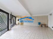 Casa com 4 quartos sendo 2 suítes e duas vagas de garagem