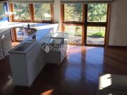 Casa com 4 quartos, sendo um suíte, com 2 vagas de...