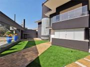 Casa com 4 quartos Ã venda ou para locaÃ§Ã£o em Parque...