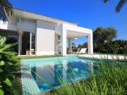 Casa com 4 dormitórios, 2 vagas Xangri Lá/RS