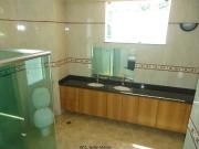 Casa com 4 suítes em condomínio fechado na Ponta Negra