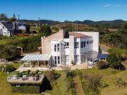 Casa com 4 suítes, 700 m² Condomínio Iporanga Campos do...
