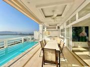 Casa com 4 Suítes à venda, 300 m² por R$ 5.500.000...