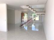 Casa com 4 suítes à venda, 347 m² por R$ 2.050.000 Burle...