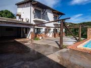 Casa com 4 suítes e piscina no Jardim Califórnia