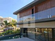 Casa com 4 Suítes, elevador, piscina, 357 m² venda por...