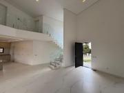 Casa com 4 suítes na Aldeia da Serra