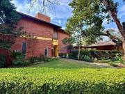 Casa com 4 suítes, spa, piscina, campo de golf à venda,...