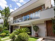 Casa com 545m², 5 dormitórios 4 suítes e 5 vagas a venda...