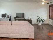 Casa com 5 dormitórios para alugar, 230 m² por R$...