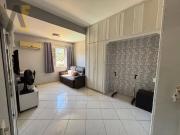 Casa com 5 dormitórios à venda, 277 m² por R$...