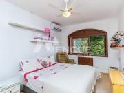 Casa com 5 dormitórios, 04 vagas, a venda no Bairro...