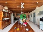 Casa com 5 dormitórios 2 suítes, 6 vagas, Enseada,...