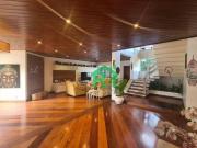 Casa com 5 dormitórios, 598 m² venda por R$ 2.800.000,00... Casa com 5 dormitórios, 598 m² venda por R$ 2.800.000,00...