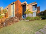 Casa com 5 dormitórios à venda, 1012 m² por R$...