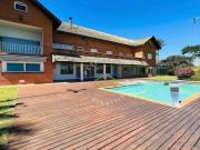 Casa com 5 dormitórios à venda, 1100 m² por R$...