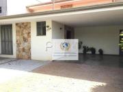 Casa com 5 dormitórios à venda, 212 m² por R$...