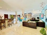 Casa com 5 dormitórios à venda, 240 m² por R$...