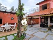 Casa com 5 dormitórios à venda, 250 m² por R$...