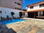 Casa com 5 dormitórios à venda, 250 m² por R$ 1.890.000...