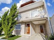 Casa com 5 dormitórios à venda, 250 m² por R$...