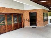 Casa com 5 dormitórios à venda, 256 m² por R$...