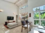 Casa com 5 dormitórios à venda, 264 m² por R$...