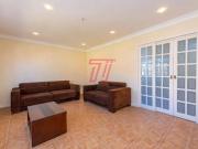 Casa com 5 dormitórios à venda, 271 m² por R$ 1.200.000...