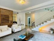 Casa com 5 dormitórios à venda, 280 m² por R$...