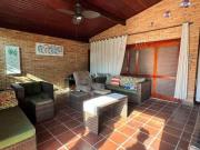 Casa com 5 dormitórios à venda, 282 m² por R$ 900.000...