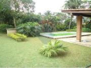 Casa com 5 dormitórios à venda, 2.200 m² por R$...