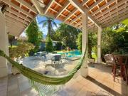 Casa com 5 dormitórios à venda, 300 m² por R$...