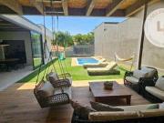 Casa com 5 dormitórios à venda, 320 m² por R$...