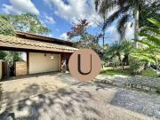 Casa com 5 dormitórios à venda, 322 m² por R$...