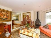 Casa com 5 dormitórios à venda, 330 m² por R$...