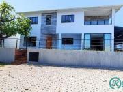 Casa com 5 dormitórios à venda, 340 m² por R$...