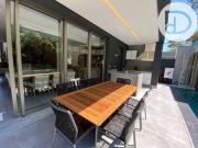 Casa com 5 dormitórios à venda, 345 m² por R$...