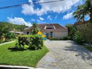 Casa com 5 dormitórios à venda, 350 m² por R$...