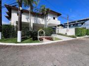 Casa com 5 dormitórios à venda, 350 m² por R$...