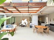 Casa com 5 dormitórios à venda, 350 m² por R$...