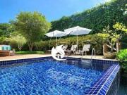 Casa com 5 dormitórios à venda, 350 m² por R$...