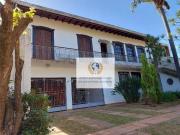Casa com 5 dormitórios à venda, 351 m² por R$...