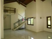 Casa com 5 dormitórios à venda, 354 m² por R$...