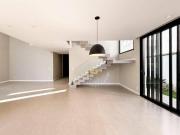 Casa com 5 dormitórios à venda, 360 m² por R$...