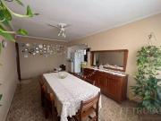 Casa com 5 dormitórios à venda, 366 m² por R$...