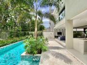 Casa com 5 dormitórios à venda, 370 m² por R$...