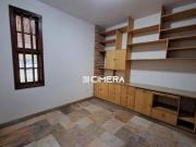 Casa com 5 dormitórios à venda, 380 m² por R$...